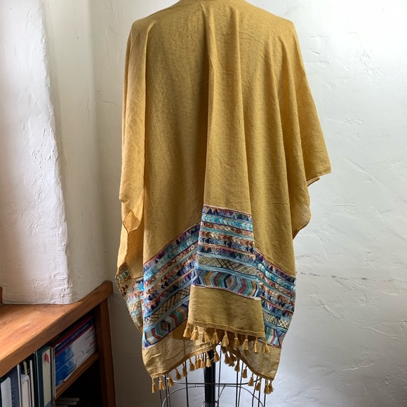 BOHO Tassel Kimono - Picture 7 of 14
